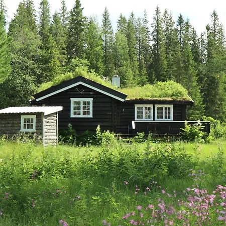 Semesterbostad & *